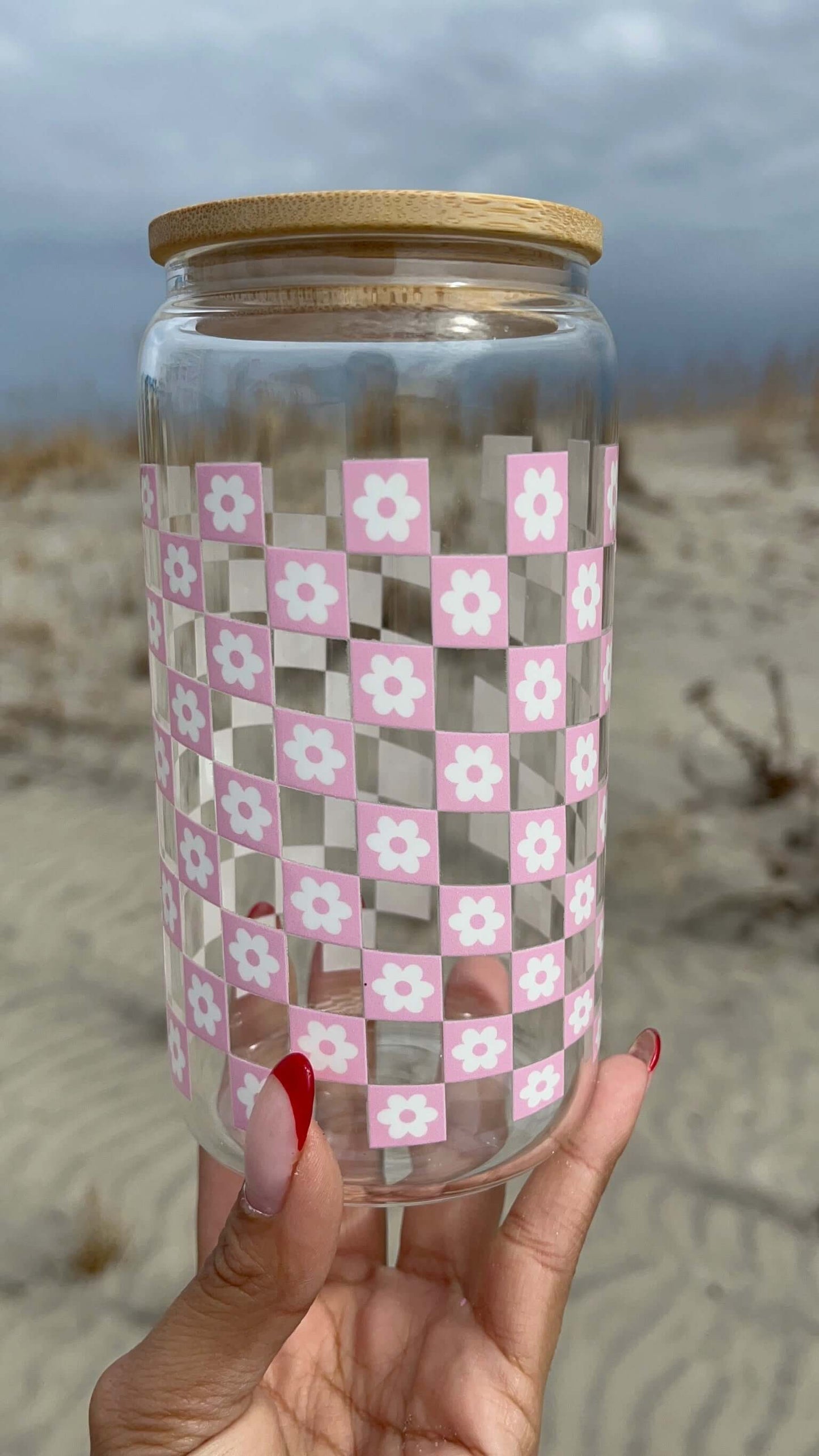 Pink Checkered Flowers | 16oz Glass Tumbler with Straw & Lid |